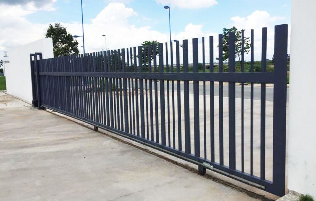 Cổng lùa tự động còn có tên gọi khác là cổng trượt tự động
