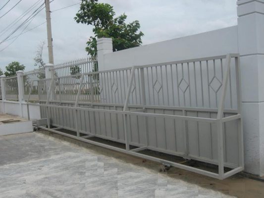 Cổng tự động bằng sắt