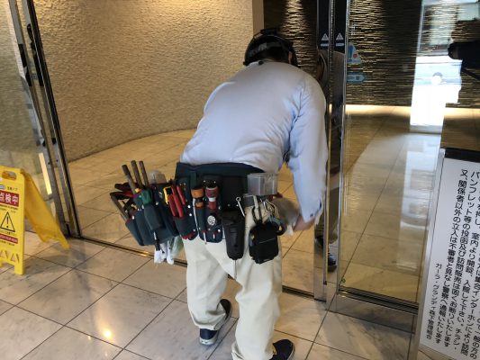 Cần phải chuẩn bị đầy đủ trang thiết bị vật dụng chuyên nghiệp để thực hiện bảo trì sửa cửa tự động Vũng Tàu Cần phải chuẩn bị đầy đủ trang thiết bị vật dụng chuyên nghiệp để thực hiện bảo trì sửa cửa tự động Vũng Tàu