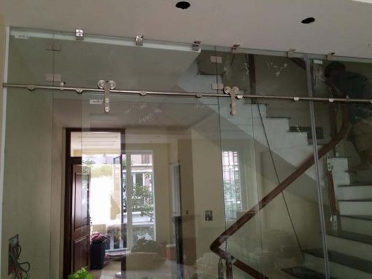 Các dụng cụ cần chuẩn bị để khắc phục cửa kính lùa bị xệ Các dụng cụ cần chuẩn bị để khắc phục cửa kính lùa bị xệ