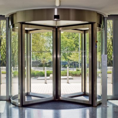 Giúp không gian lối đi được rộng rãi và thoải mái Giúp không gian lối đi được rộng rãi và thoải mái