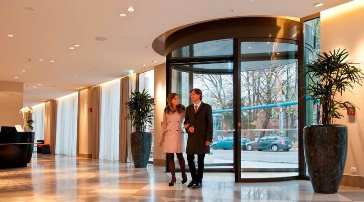 Thiết kế cửa tự động sang trọng nhập khẩu chính hãng