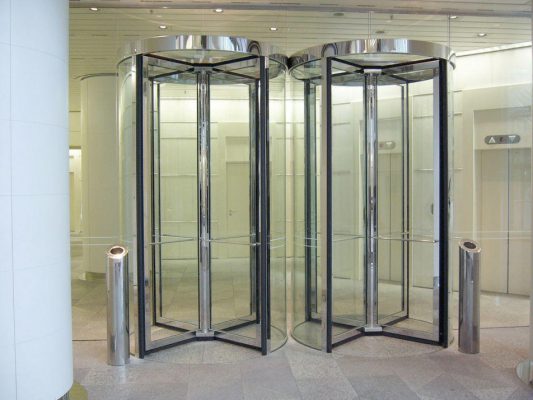 Mẫu cửa xoay tròn được ưa chuộng nhất hiện nay cua-tu-dong-xoay-tron-TP HCM-9