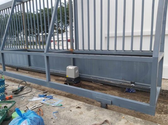Cổng bị lỗi bộ phận ly hợp Bộ ly hợp của động cơ cửa cổng bị lỗi