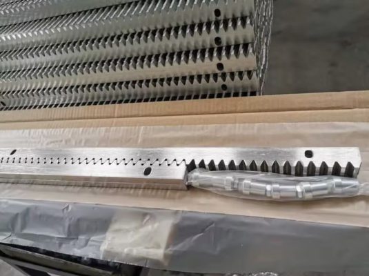 Thanh răng thép cửa tự động Thanh răng thép phụ kiện